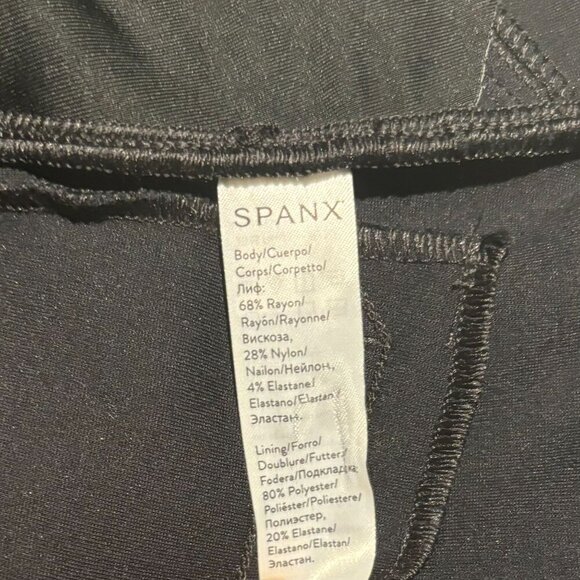 Spanx Women's The Perfect Black Pants Back Seam Skinny Size Small - Picture 10 of 10